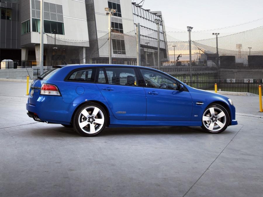  Holden Commodore SS V Sportwagon 2008 года  (фото 11 из 16)